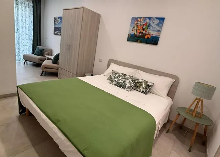 לינה וארוחת בוקר Brezza Marina